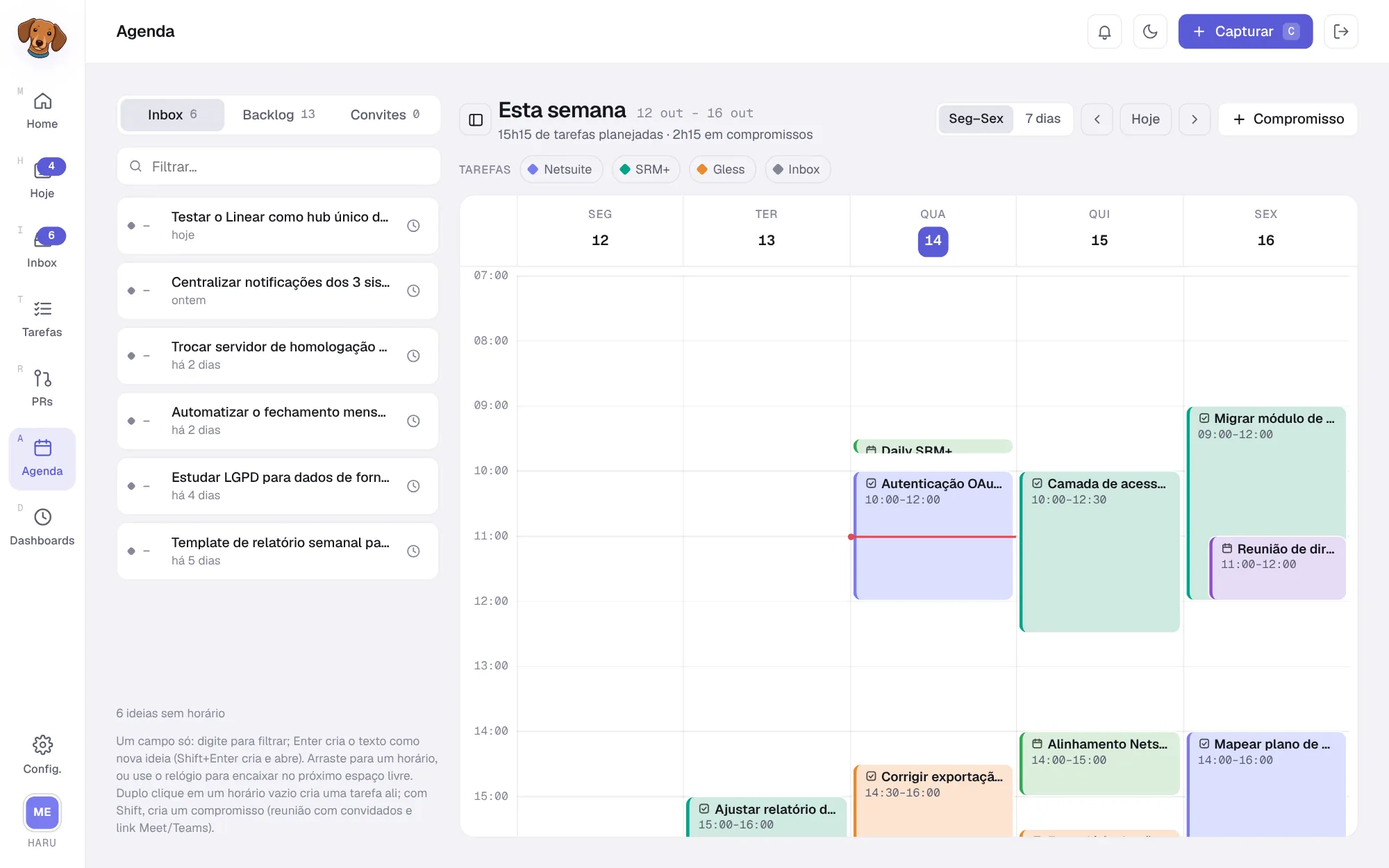 Agenda na visão Seg–Sex com blocos de tarefas coloridos por projeto, compromissos importados e a lista lateral com as abas Inbox, Backlog e Convites