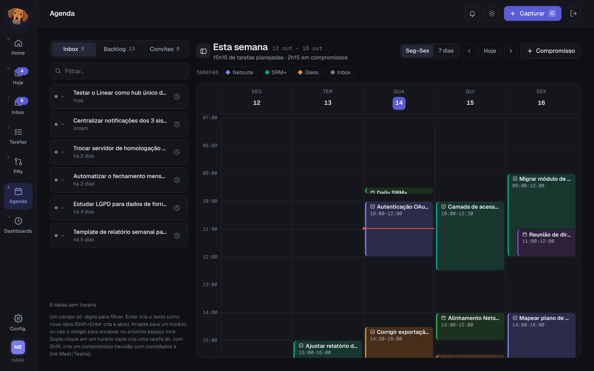 Agenda na visão Seg–Sex com blocos de tarefas coloridos por projeto, compromissos importados e a lista lateral com as abas Inbox, Backlog e Convites
