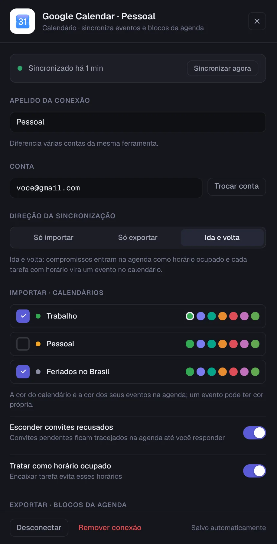 Painel de configuração de uma conexão de calendário: direção da sincronização, calendários importados, esconder convites recusados e tratar como horário ocupado